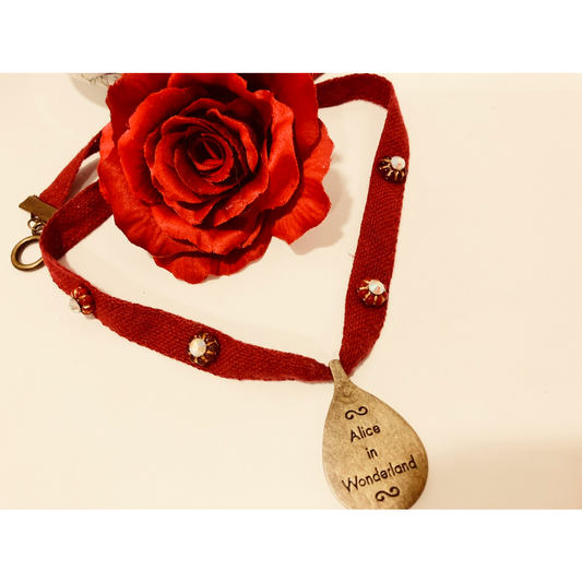 AMAZING CONVERATION PIECE FROM ALICE AND WONDERLAND.